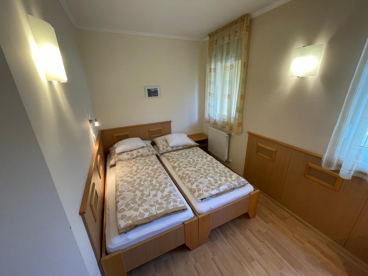 Aparthotel Garda Apartman à Hévíz Extérieur photo